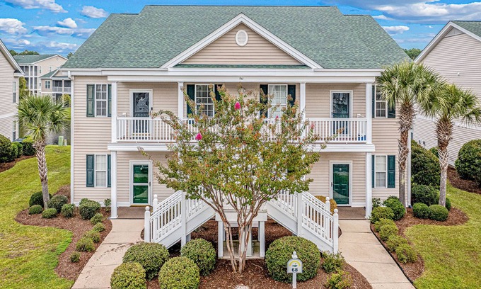 Sunset Beach Condo | Relaxing Pond-Front Condo with Pool & Ocean Views