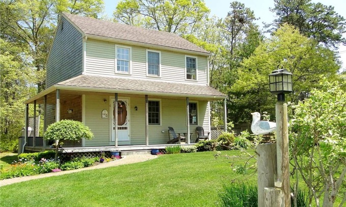Dennis Cottage | Idyllic Pond View Hotel with Conservation Trails & Oceanfront