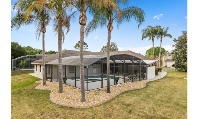Lindfields House | Cozy Pond View Home with Heated Pool, 15 Min to Disney