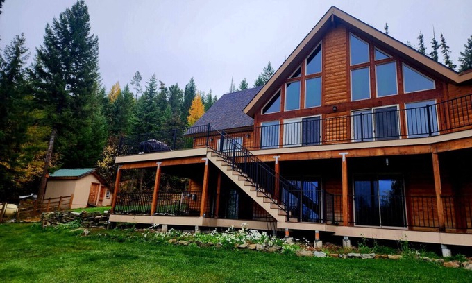 Marion House | Experience Ponderosa Glen @ Ashley Lake with Spa & Views