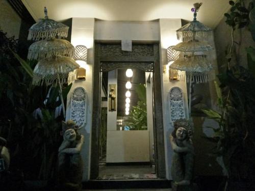 Sunset Road House | Family-Friendly Escape at Pondok Sutya with Breakfast