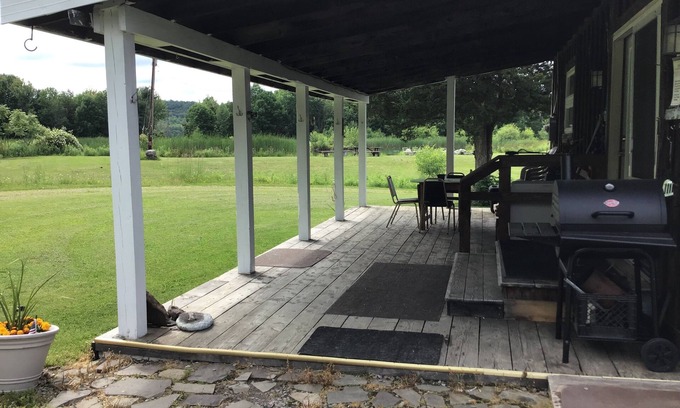 Spencer Cabin | Idyllic PondView Mountain Country House with 5 Scenic Ponds