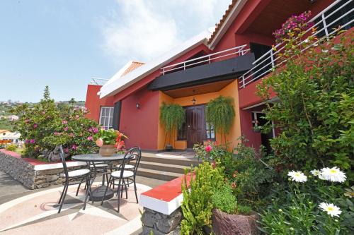 Canhas Villa | Remarkable Ponta do Sol Villa with Ocean View & Kitchen