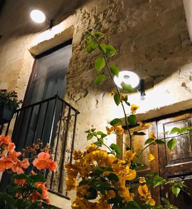 Gravina in Puglia Bed & Breakfast | Pet-Friendly Ponticelli B&B Boutique with Hot Tub and Dining