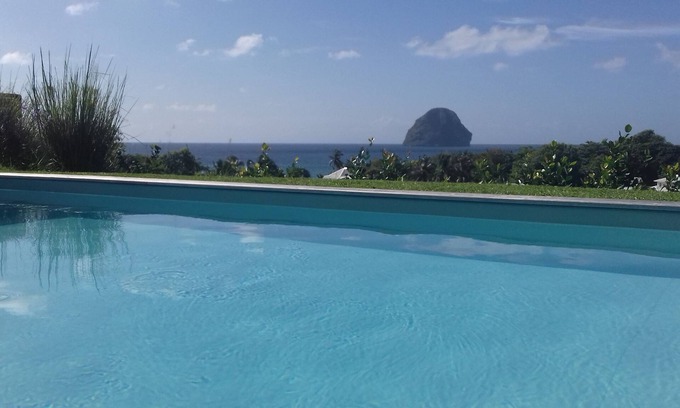 Le Diamant Villa | Relaxation Awaits: Oceanfront Hotel Near Diamond Rock