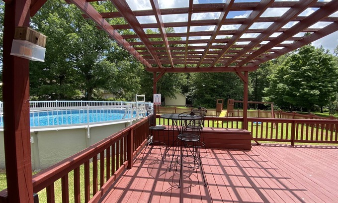 Westgate House | Relaxing Retreat with Pool & Spa, Near Camp Lejeune