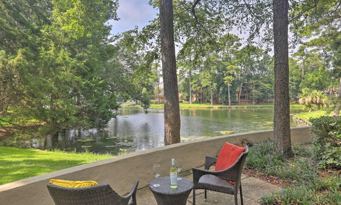 Arcadian Shores Villa | Relaxing Kingston Resort with Lake Views and Beach Access