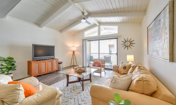 Sunrise Vista Chino Apartment | Pet-Friendly Palm Springs Condo with Pool and Hot Tub Access