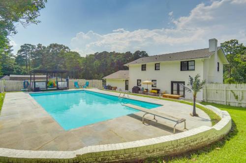 Westover House | Pool and Game Room Family Retreat in Fayetteville