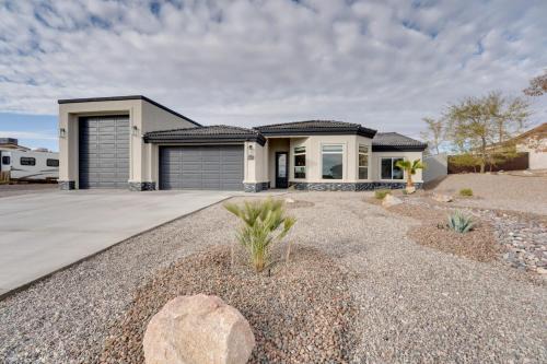 Lake Havasu City House | Modern Lake Havasu Home with Pool - Guest Rated 10/10
