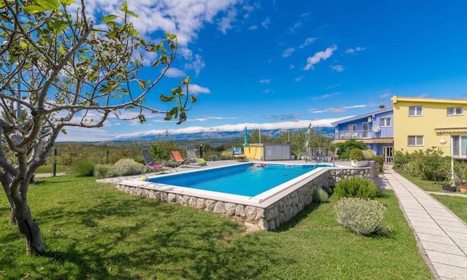 Podgradina Apartment | Family-Friendly Pool Apartments with Ocean Views at Nika
