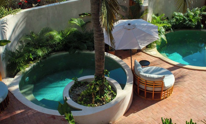 Santa Maria Apartment | Steps to Beach with Ocean View, Pool & Family Amenities