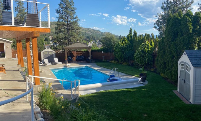 Okanagan-Similkameen House | Experience Relaxation with Pool, Hot Tub & Mountain Views