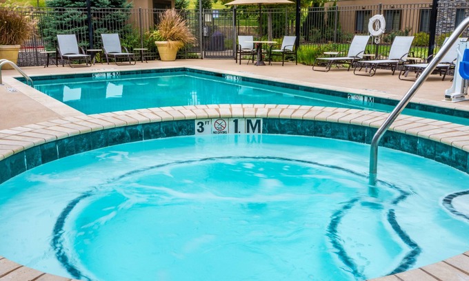 Independence Condo | Relaxing Retreat: Pool & Hot Tub by Centerpoint Medical
