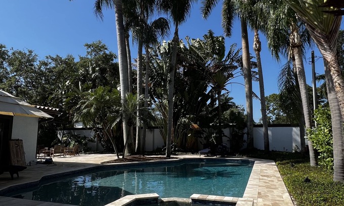 Snell Isle House | Family-Friendly Pool House Near Vibrant Downtown St Pete