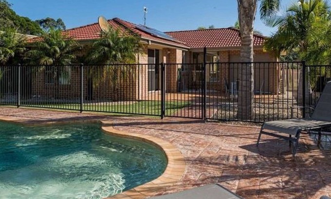 Vincentia House | Relax at Pool in Paradise - 9.4/10 Rated Oceanfront Stay