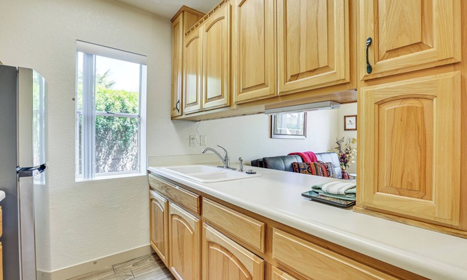 Paradise Valley Village Cottage | Relaxing Phoenix Casita with Pool and Patio Access