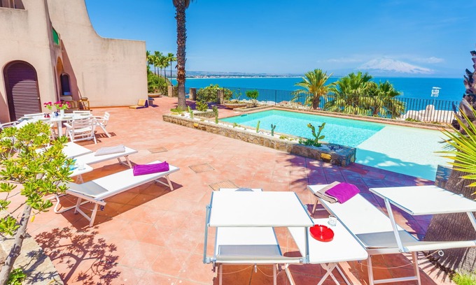Costa Saracena-Castelluccio Villa | Pool, sea-view, 4 with en-suite, prestigious, by the sea