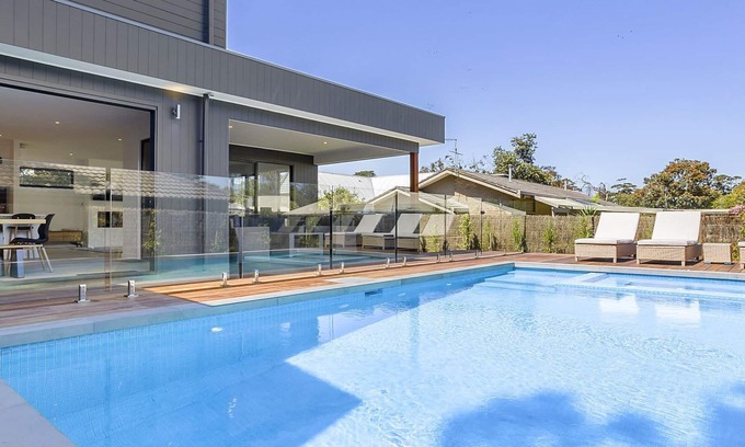 Mount Martha House | Relaxing Retreat: Pool, Spa & Steps to the Beach