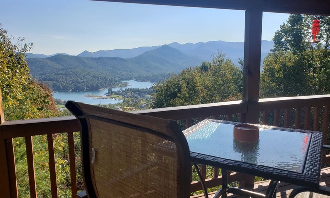 Hiawassee Cabin | Scenic Retreat with Pool, Kitchen & Pet-Friendly Comfort