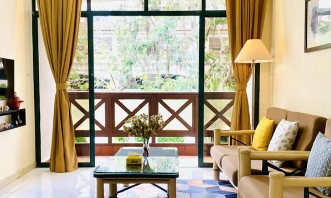 Malacca City House | Relax by the Pool: 2 Room Mahkota Hotel Melaka Stay