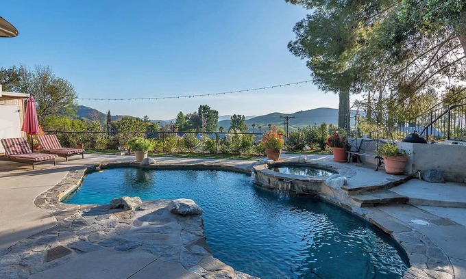 Calabasas House | Relaxing Poolside Suite with Scenic Views & Hiking Access