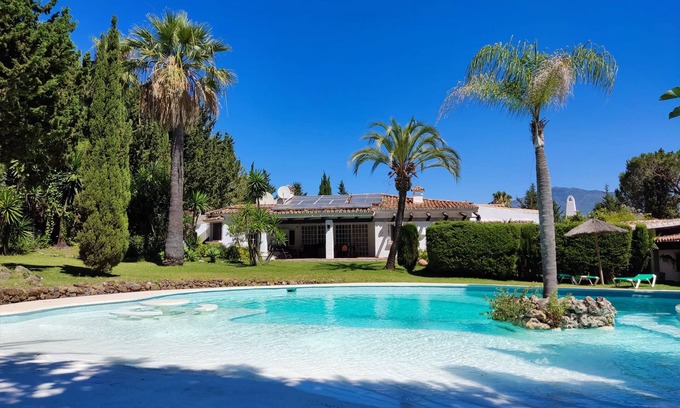 New Golden Mile Villa | Exquisite Pool Villa Jazmin in Marbella, Spain - 10/10 Rated