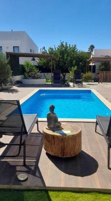 Fernao Ferro Apartment | Experience Poolemonhouse: Oceanfront Bliss with Pool Access