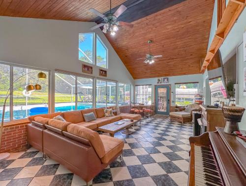 Tallahassee House | Relaxing Retreat with Private Hot Tub and Pool Access