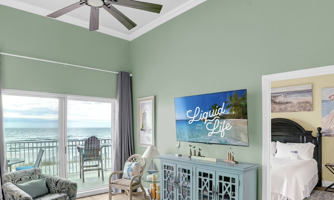 Gulf Shores Condo | Pools! | Gulf Front | Crystal Shores