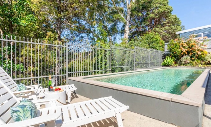 Vincentia House | Poolside Oasis by Experience Jervis Bay
