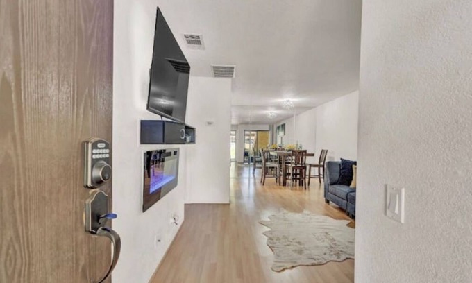 Racquet Club West Condo | Serene Poolside Retreat Ideal for Families and Relaxation