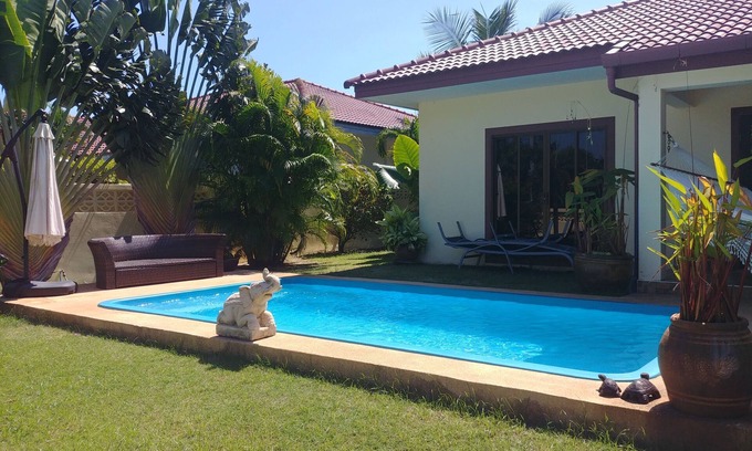 Nai Harn Villa | Poolvilla Rawai, Naiharn with beautiful garden ideal for 4 persons max 8