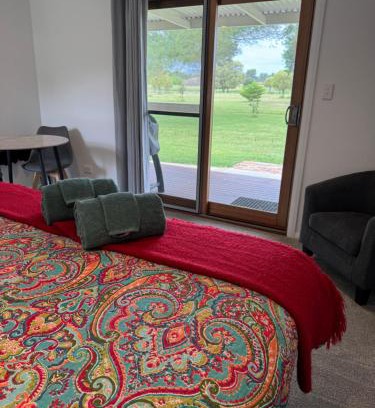 Warrow Cabin | Poona Farm Estate - The Lodge