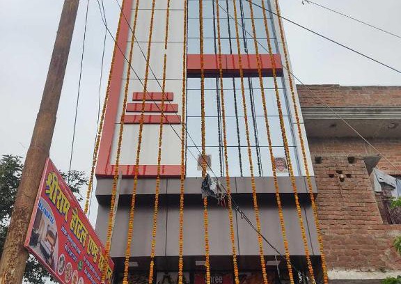 Auraiya Hotel | Cozy POP B Shri Ram Hotel with Breakfast & Family-Friendly Perks