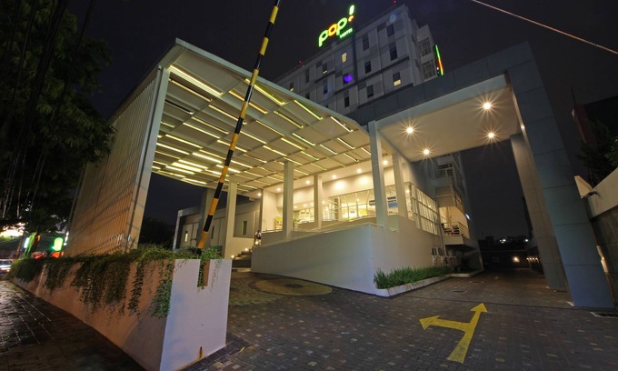 Bangka Hotel | Budget-Friendly Stay at POP! Hotel Kemang Jakarta