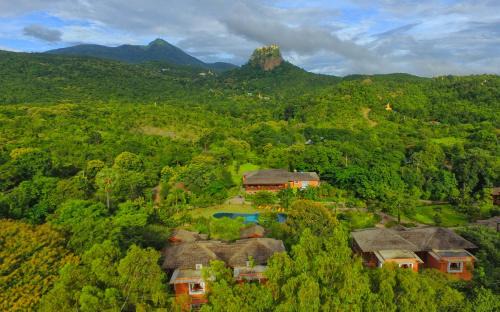 Popa Hotel | Discover Popa Garden Resort: 4-Star Gem with Amazing Amenities