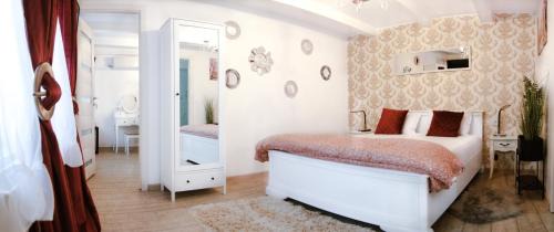 Hunedoara House | Discover Popas la Castel: Guest Rated 9.8, Family-Friendly