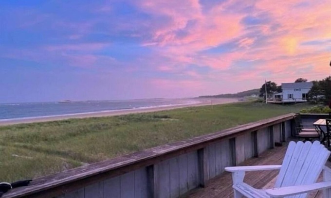 Phippsburg House | Oceanfront Cottage at Popham Beach: Pet Friendly & Family Ready