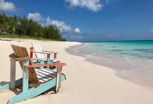 North Palmetto Point House | Relax at Poponi House with Oceanfront Views & Breakfast