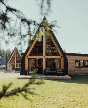 Beserovina Ski Chalet | Discover Popovic SPA House Tara II with Oceanfront Relaxation