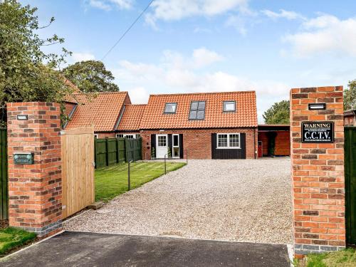 Horncastle House | Poppy Cottage: Guest Rated 9.8 with Family-Friendly Perks