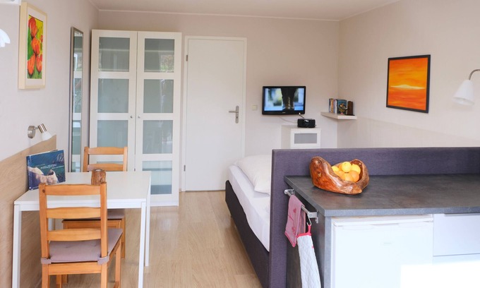 Lohme Apartment | Experience Poppy - Kunsthof Salsitz with Ocean Views
