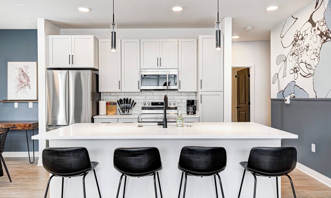 Noblesville Apartment | Poppy Place - King/Queen 2bed/2bth