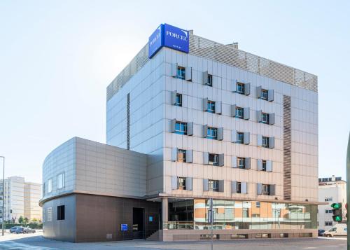 Distrito Macarena Hotel | Discover Porcel Torneo: Family-Friendly & Highly Rated Stay