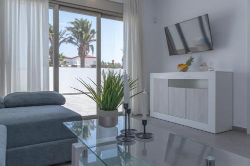Corralejo Apartment | Beachfront Family Apartment in Corralejo - Ocean Views