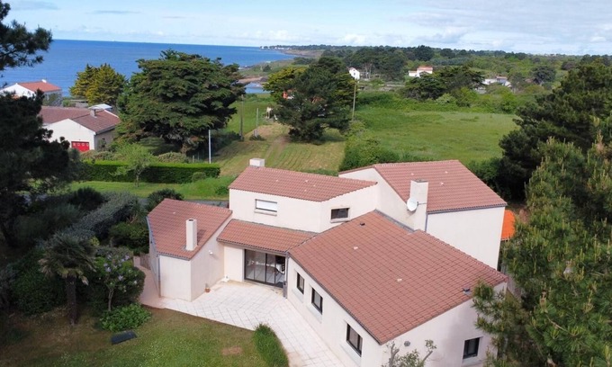 Pornic House | Idyllic PORNIC ON THE COAST: Oceanfront Escape Awaits