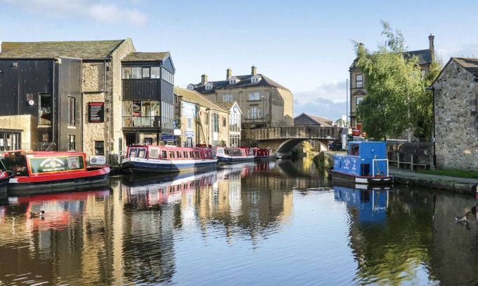 Skipton Cottage | Experience Porri Nook: Top-Rated Stay with Kitchen & Breakfast