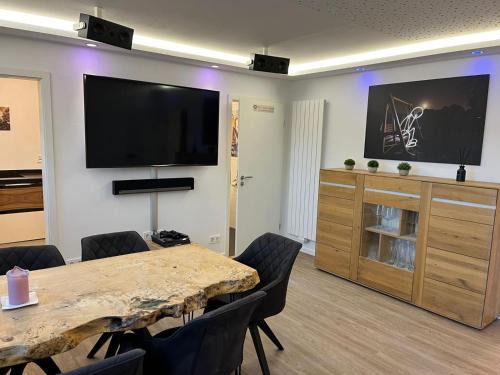 Stuttgart Apartment | Comfortable Porschenahe Wohung - Pet and Child Friendly Stay