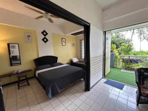 Taman Haji Zainal Apartment | Beachfront Homestay with Ocean Views in Port Dickson